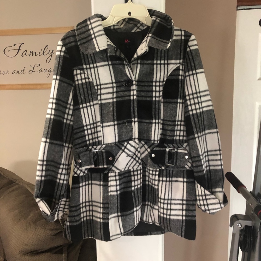 Girls coat never worn